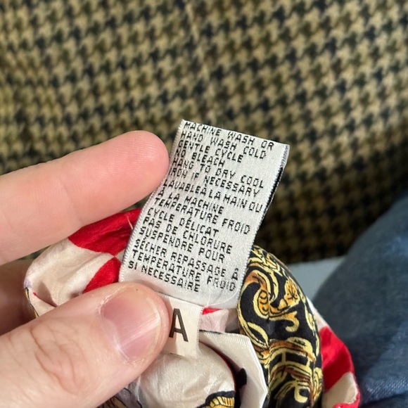 Vintage Silx Women's Red and Black Patterned Blouse - Picture 12 of 12